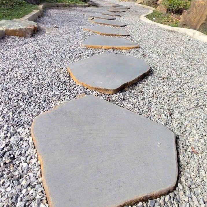 Đá bước dạo và sỏi lát sân vườn